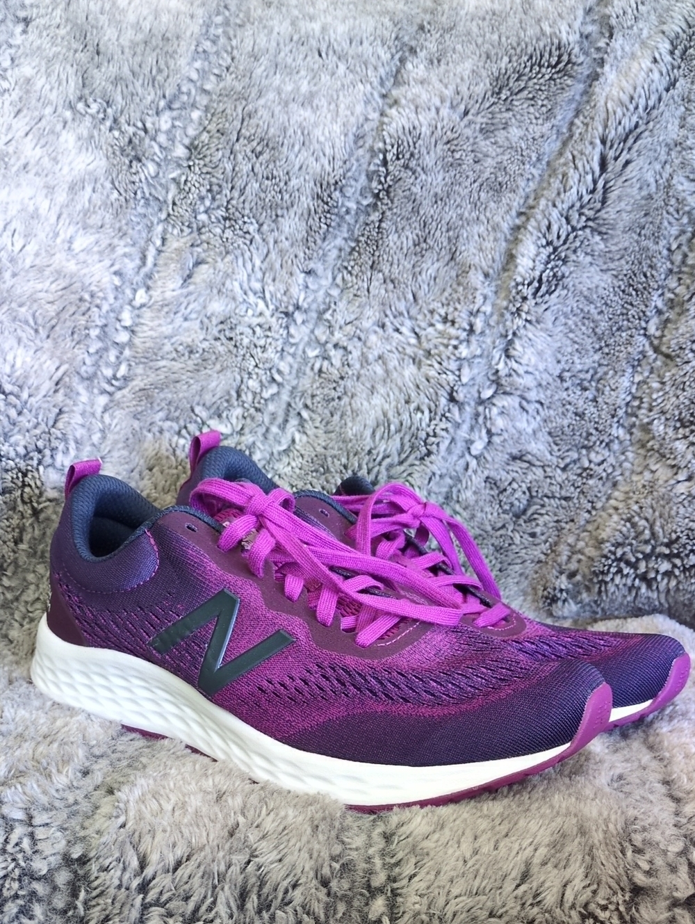 New Balance Women’s Fresh Foam Arishi v3 Athletic Running Shoes Size 9.5